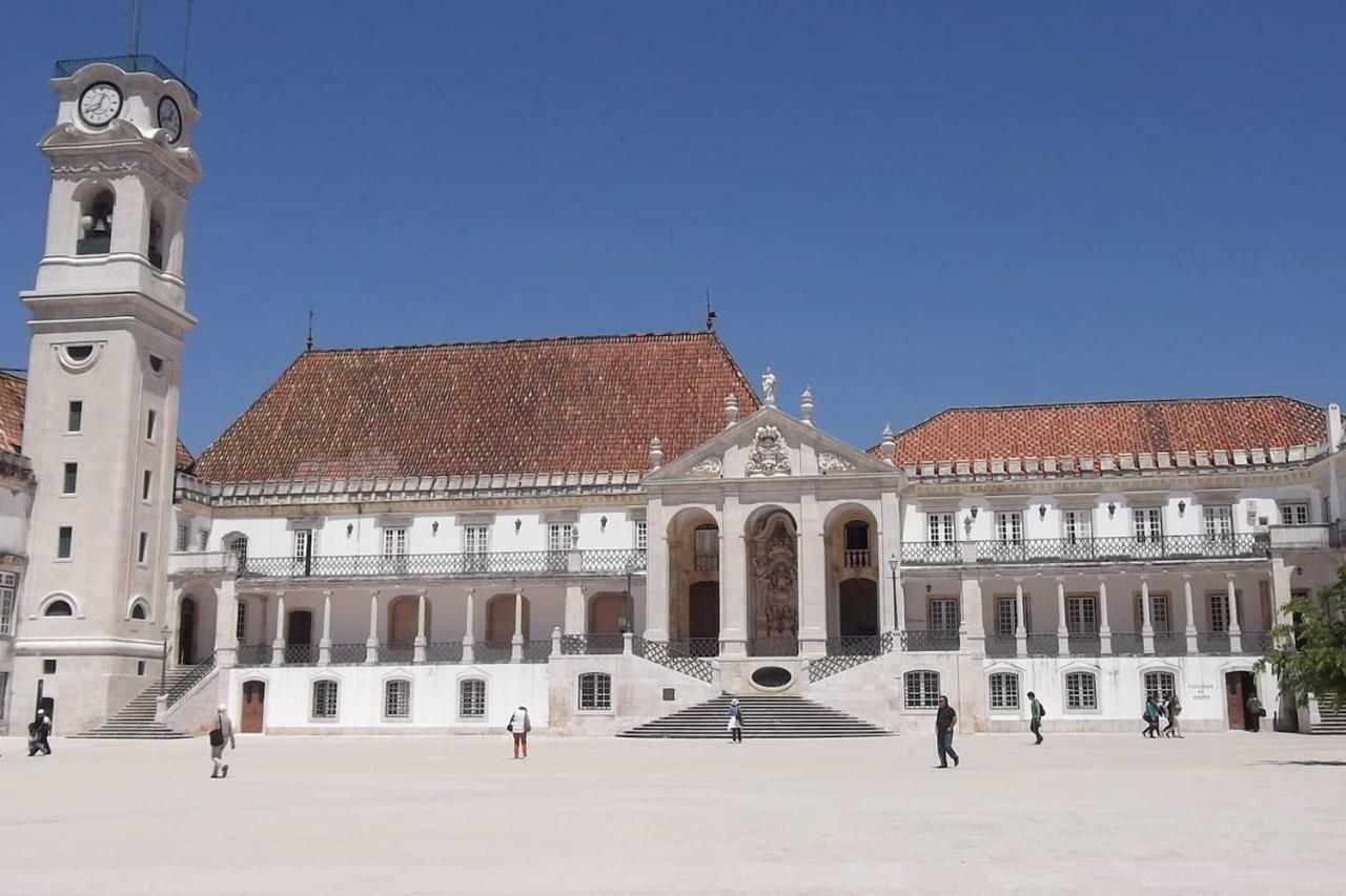 T1 amplo e repleto de luz junto à Pç do Comércio - Self check in Coimbra Esterno foto